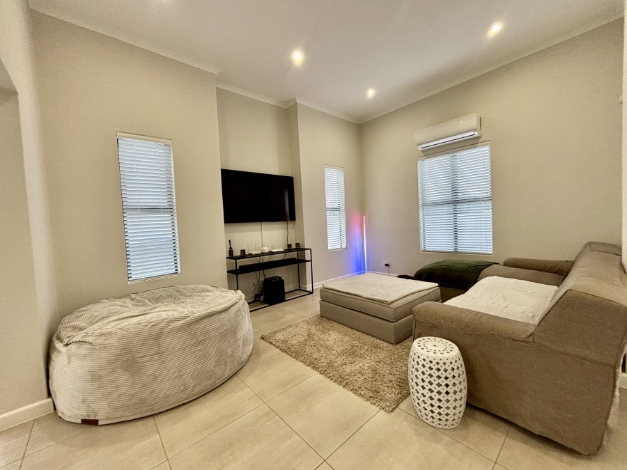 3 Bedroom Property for Sale in Sandown Western Cape